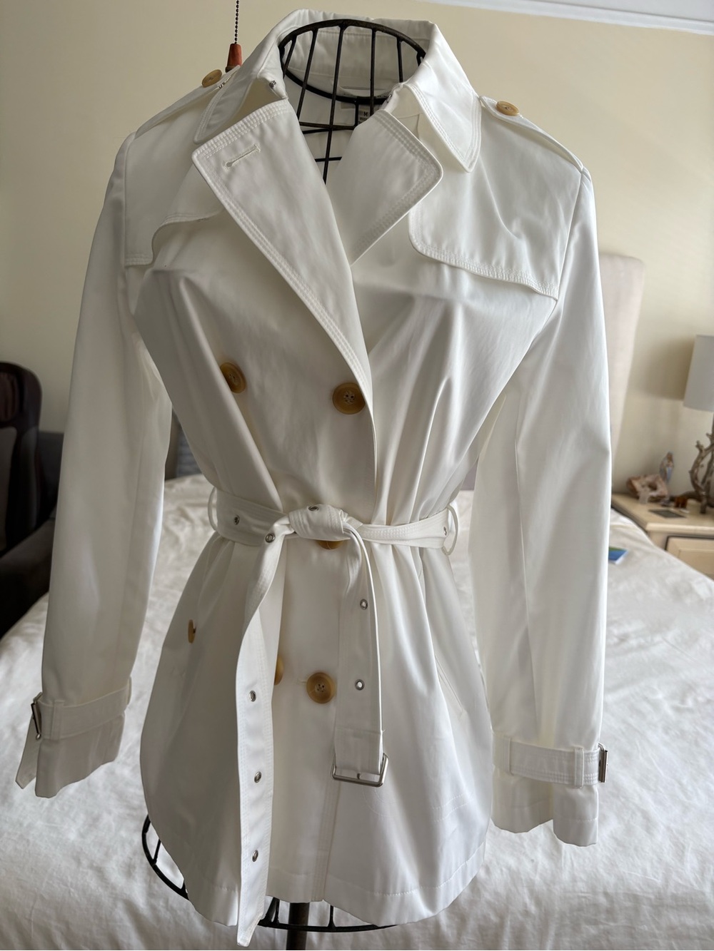 Gallery White Double-Breasted Belted Trench Coat like new